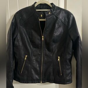 Baccini vegan leather moto jacket. Fully lined Size Medium